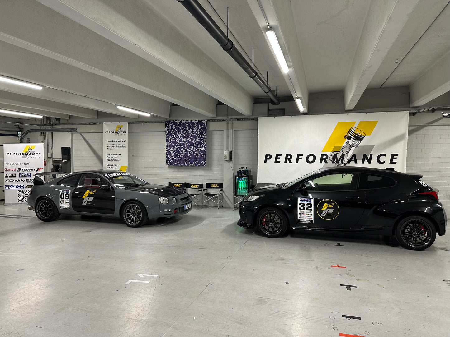Stellplatz in der Box TimeAttack Nürburgring