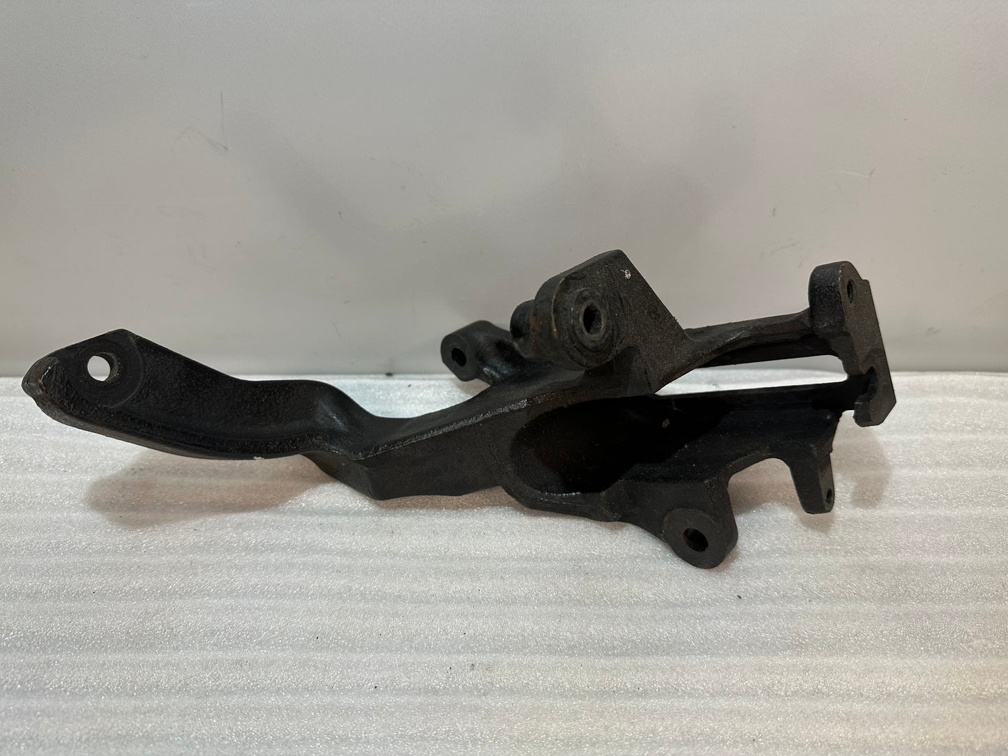 Halter Spannrolle Keilriemen Generator Toyota Celica ST202 ST205 GT4 GT FOUR 16631-88480