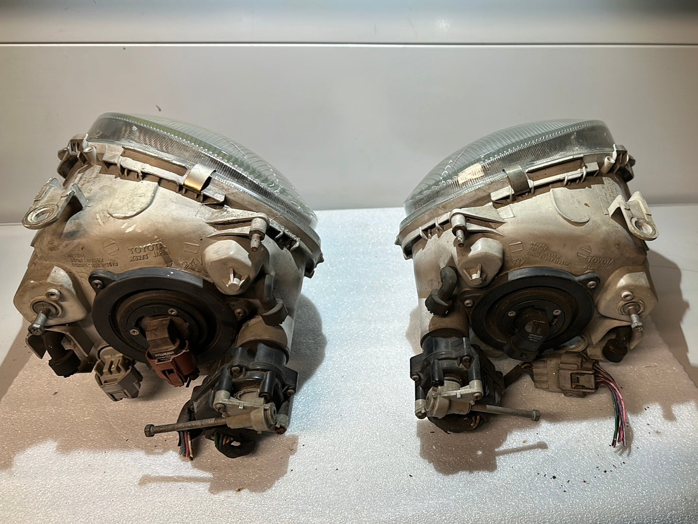 Hauptscheinwerfer LHD EU Spec rechts links Set Höhenregulierung großer Stecker Toyota Celica ST202 AT200 ST205 GT4 GT FOUR