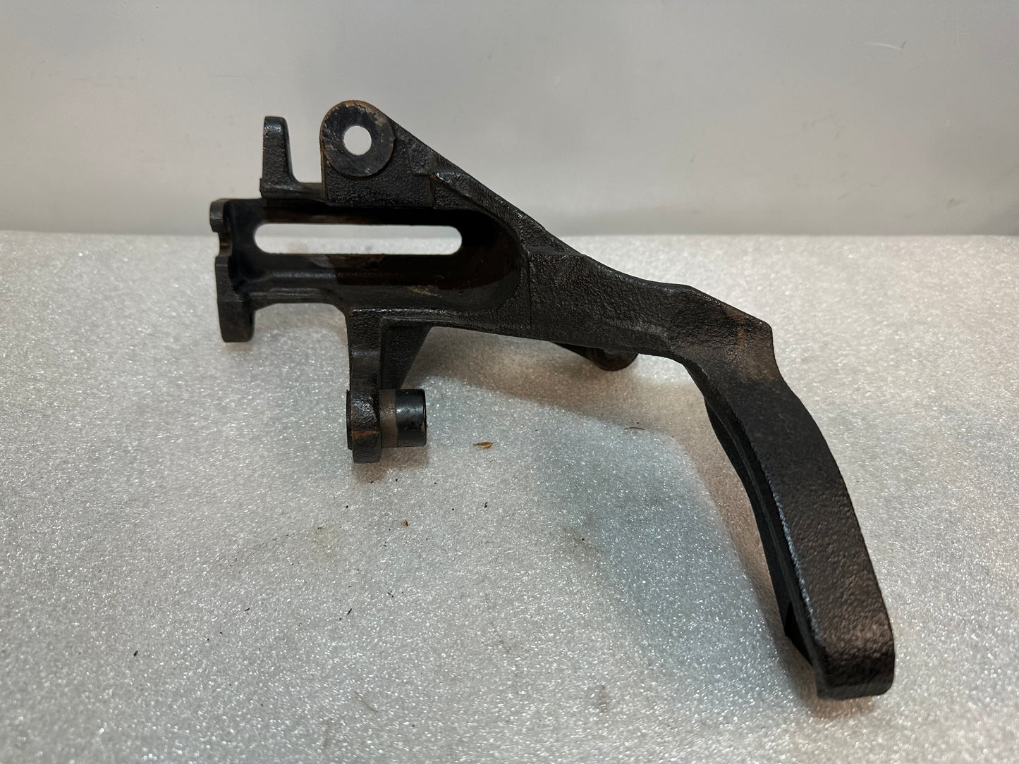 Toyota Celica ST205 Halter für Klimakompresor