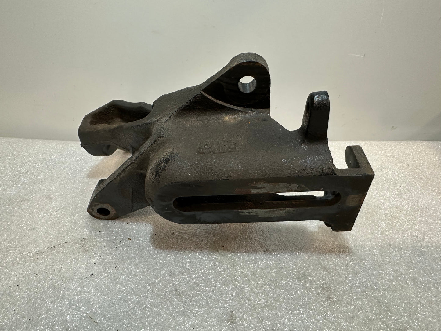 Toyota Celica ST205 Halter für Klimakompresor