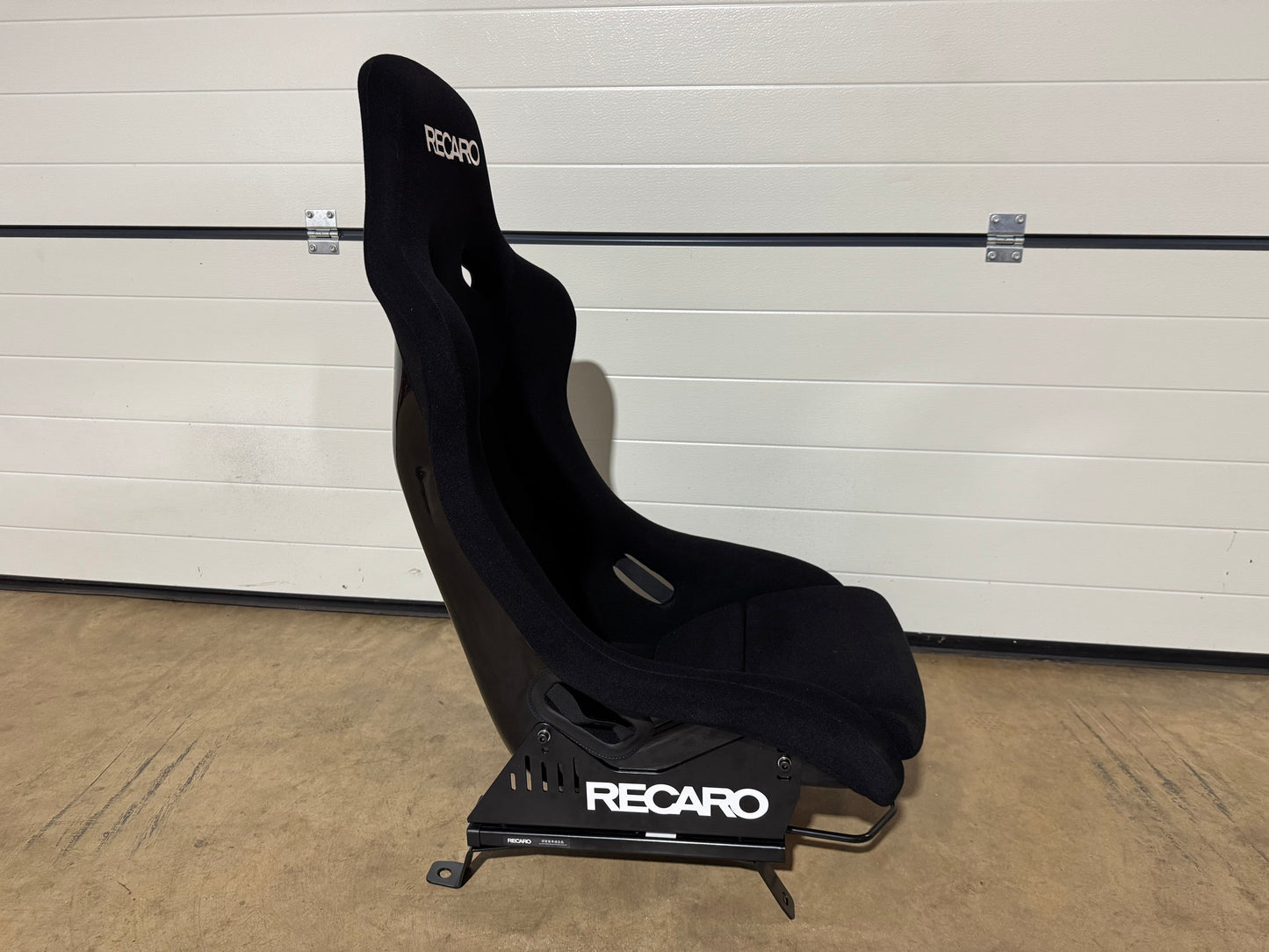Recaro Pole Position inkl. Sitzkonsole, Laufschiene & Sitzadapter – Rechts – Nissan Skyline R34 GTR GTT BNR34 ER34