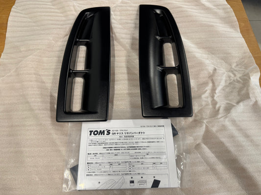 TOM's Heckstossstange Luftauslass Duct Toyota GR Yaris