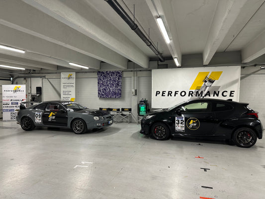 Stellplatz in der Box TimeAttack Nürburgring