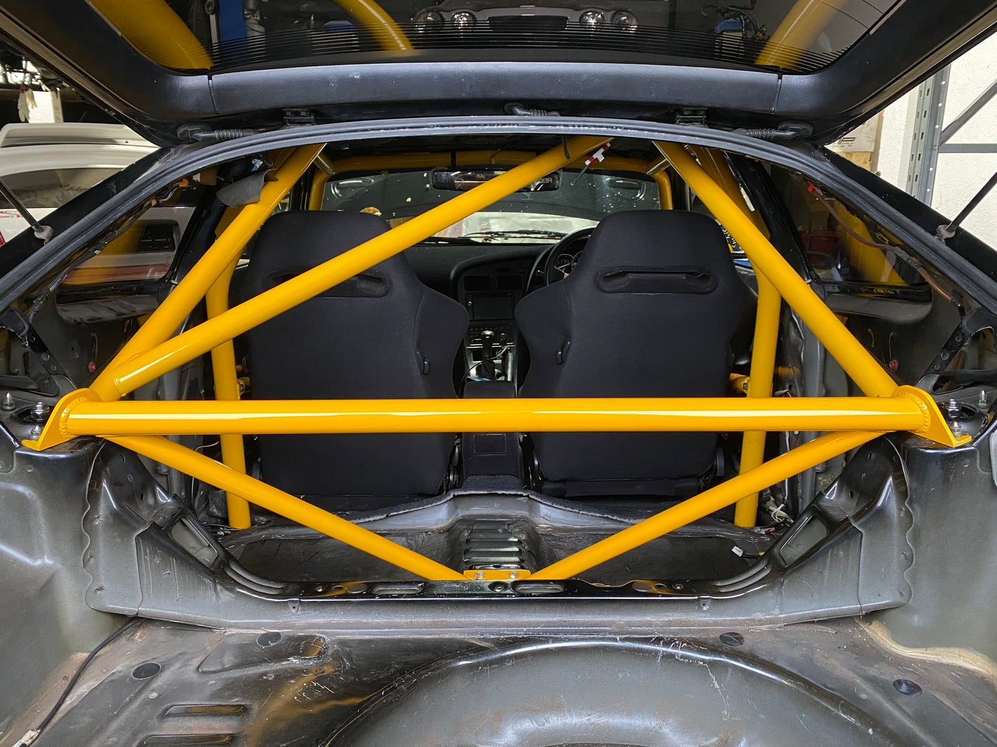 3 Punkt Domstrebe Gurtstrebe hinten Toyota Celica ST202 AT200