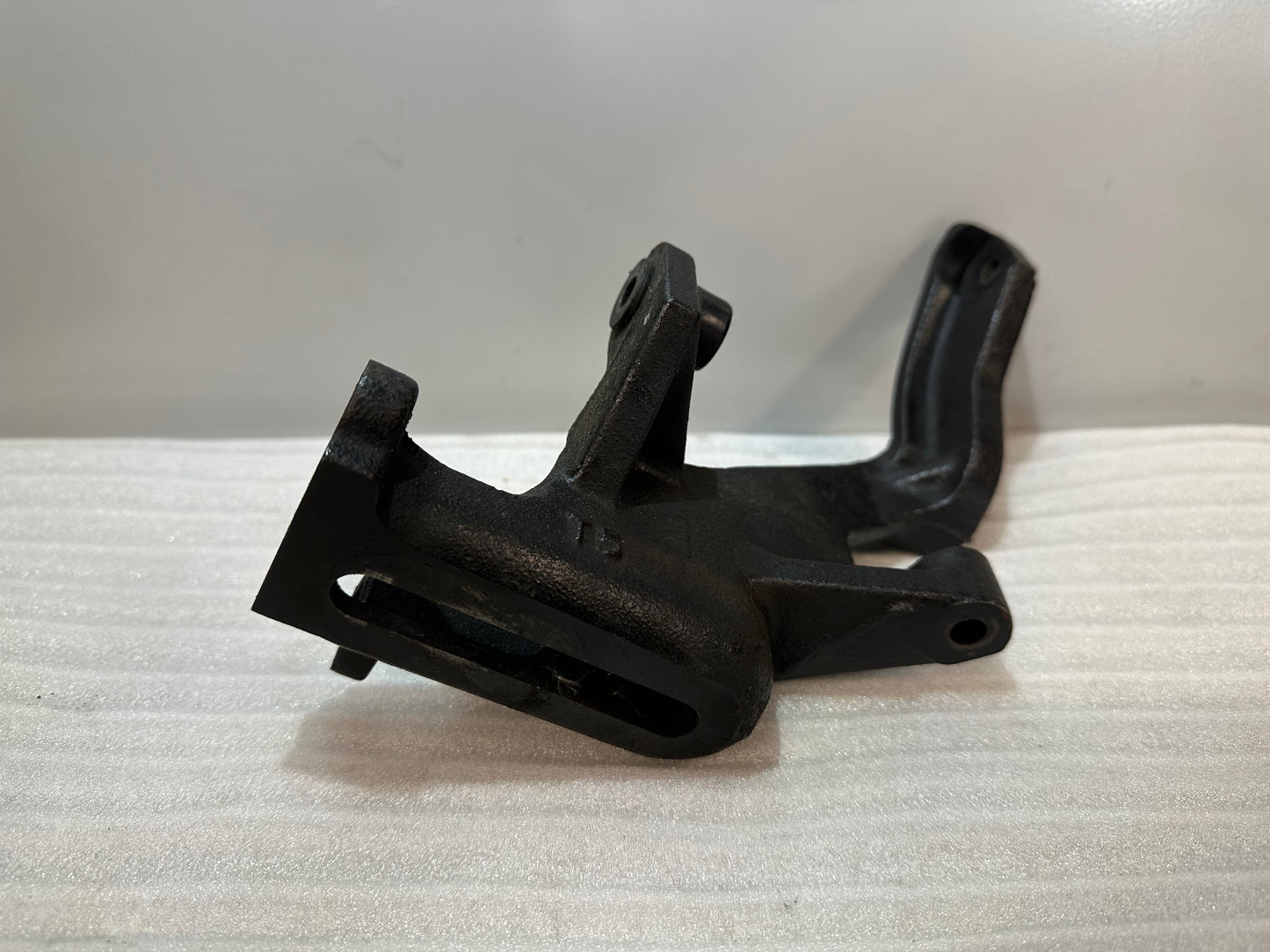 Halter Spannrolle Keilriemen Generator Toyota Celica ST202 ST205 GT4 GT FOUR 16631-88480